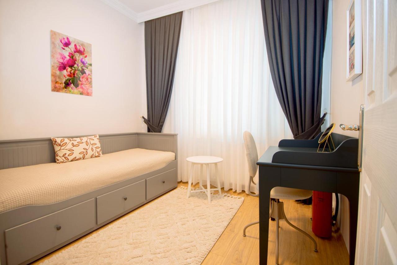 Cozy Oasis In Moda Steps To Seafront Provincia di Istanbul