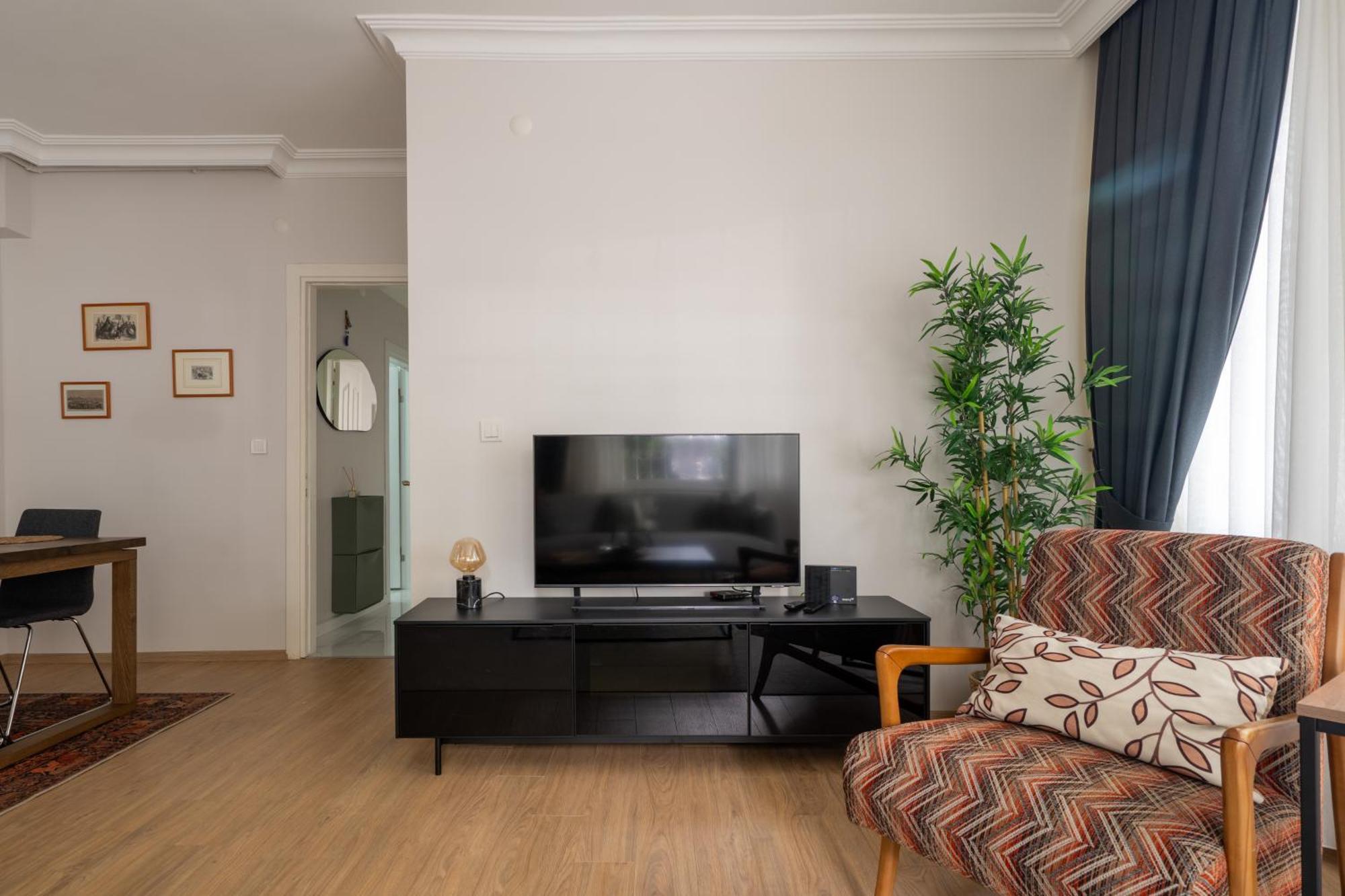 Cozy Oasis In Moda Steps To Seafront Apartment *